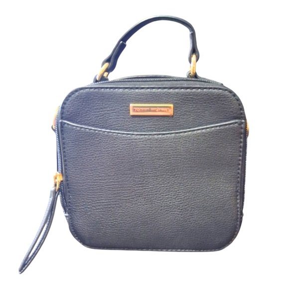 Tommy Hilfiger Camera/Crossbody Bag. - Picture 1 of 9